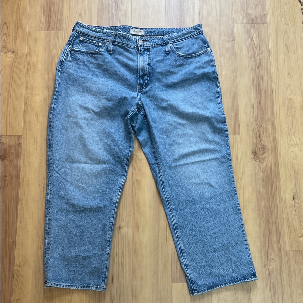 Madewell Curvy Vintage Straight Jean in 33P Midwash